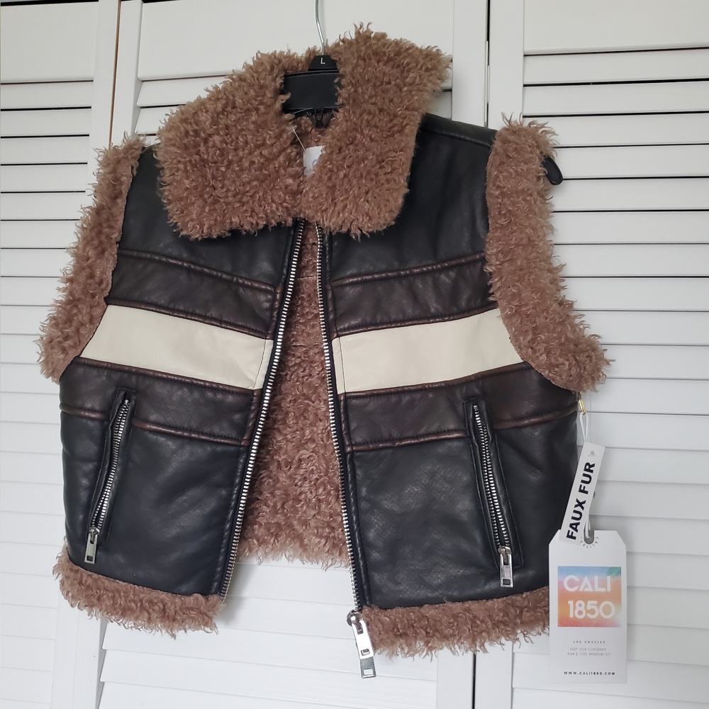 🍋 Brown and Black Faux Fur Leather Vest